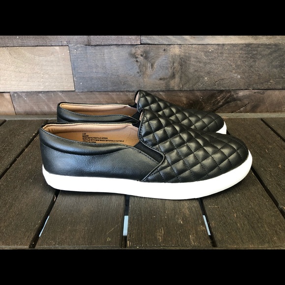 Cushionaire Shoes - Cushionaire Women’s Reena Comfort Quilted Sneaker